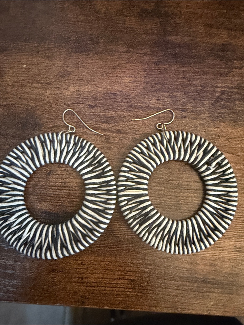 Black & White Textured Hoop Earrings - Women Jewelry